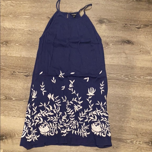 Lucky Brand Dresses & Skirts - Lucky Brand embroidered dress